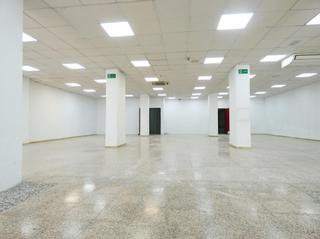 Local Comercial en Avenida AGUILERA