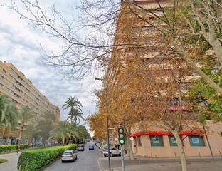 Lloguer Aparcament cotxe  Avenida oscar espla. Alquiler garaje para coche grande