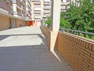 Appartement  Calle jose ramon pomares. Todo exterior nuevo piso en zona babel con piscina, doble garaje