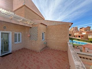 Xalet  Calle mujol. 480 m2, piscina y 3 plazas de garaje en cabo de las huertas!