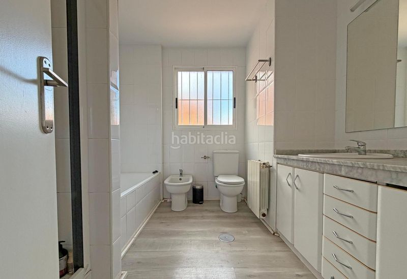 Foto ada6b33d-1f42-4fed-8d40-ea892dcbf9c1. Xalet amb calefacció aparcament piscina a Cabo de las Huertas Alicante