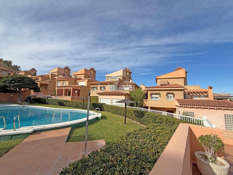 Foto bf5aa462-06c6-43e6-9645-8409be63d776. Xalet amb calefacció aparcament piscina a Cabo de las Huertas Alicante