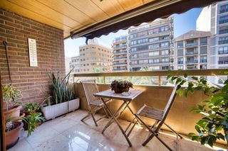 Piso en Ensanche-Diputación. Vive el centro con vistas privilegiadas