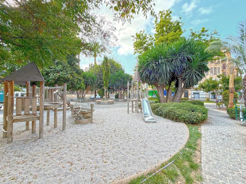 Foto eb68e76a-e59d-4a28-ba0f-dd0cd986f344. Pis a Mercado Alicante