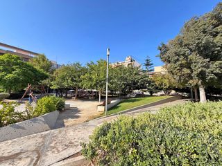 Piso en Ensanche-Diputación. A un paso de plaza séneca con garaje opcional!