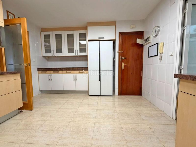 Foto b7a52a16-6077-46f9-be09-34a7cb4c30d1. Pis a Mercado Alicante