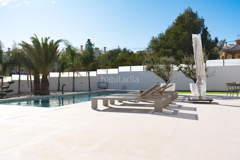 Foto 845e36b2-8b8a-42dd-badb-a6261a14aae4. Xalet amb aparcament piscina a La Marquesa Rojales