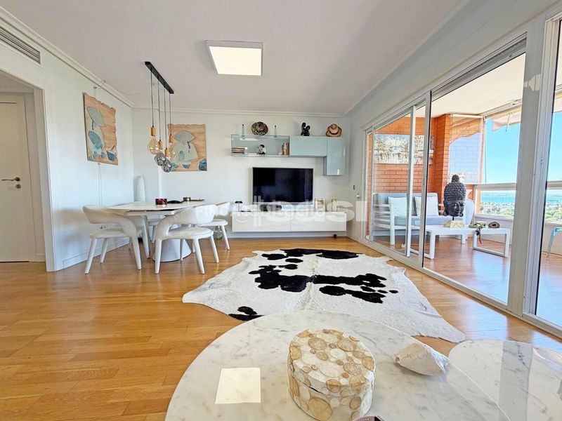 Foto dd9e2450-052b-41f7-8cc3-b2b3b2af2c48. Flat with pool in Babel Alicante