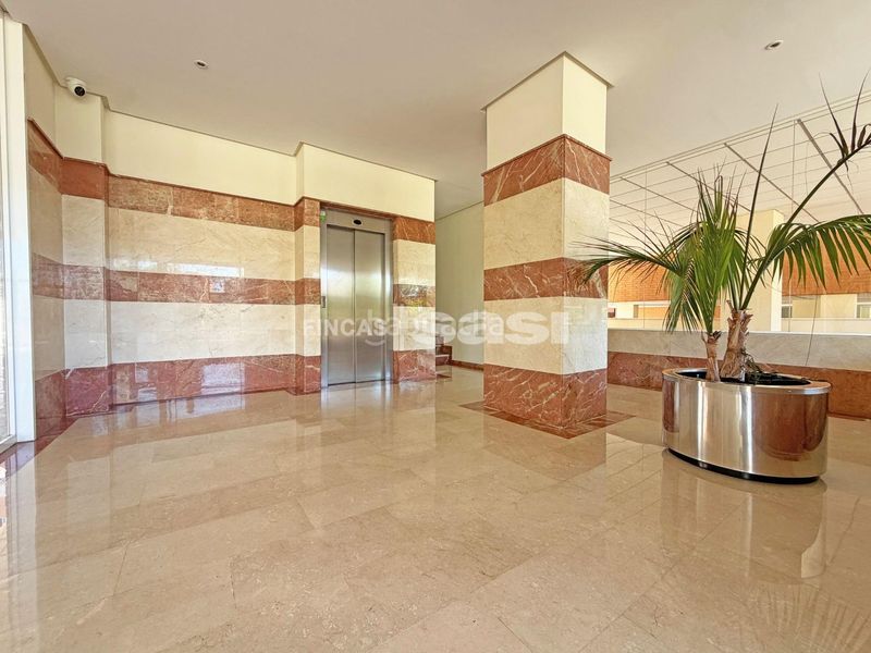 Foto 6aab828a-4883-4606-92d5-6fe63d75f262. Pis amb piscina a Babel Alicante