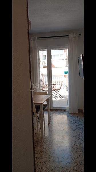 Foto 737c3b06-c838-46ad-af69-354e50429150. Alquiler ático centro para año completo atico calefacción central terraza ascensor en Granada