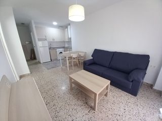 Affitto Piccolo appartamento in Centro - Sagrario. Centro para entrar ya por 1 año 650€ zona carril del picón