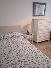 Rent Apartment in Centro - Sagrario. Garnata inmobiliaria centro entrada 1 de agosto 550€