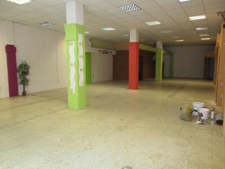 Local Comercial a Calle de Don Pedro de Luna