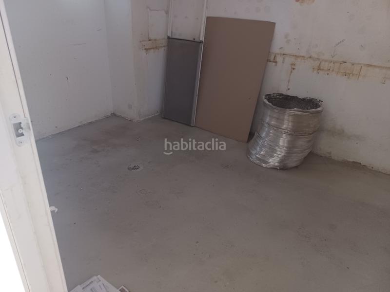 Foto f158f7f7-d243-4989-8682-b9e4cb2ad701. Location local commercial dans calle de monegros 4 dans Zaragoza