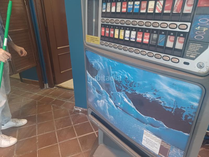 Foto 6cebc2d5-a0b1-44a0-beff-fbe874843af0. Lloguer local comercial amb calefacció a La Almozara Zaragoza