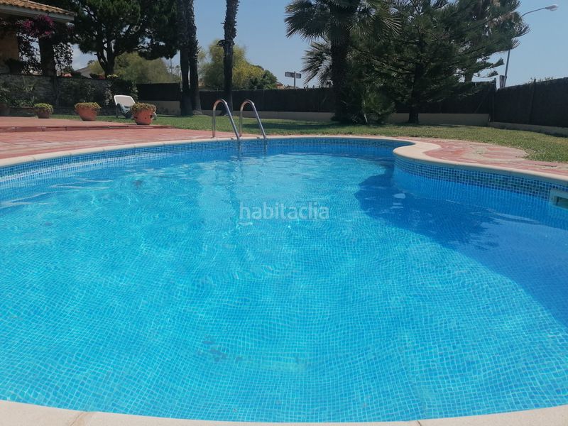 Foto d624eb1b-4cdf-42ae-a89b-9a7011adee36. Xalet amb calefacció aparcament piscina a Bonavista Vendrell (El)
