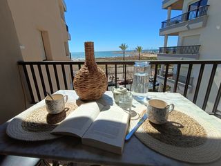 Rent Flat  Passeig marítim de sant joan de déu. Piso en alquiler de temporada segur platja