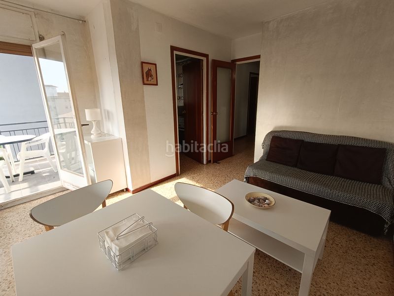 Foto dcd69b1e-aaba-4837-8f1b-7c3f9732c2f3. Àtic amb xemeneia a Cunit residencial Cunit
