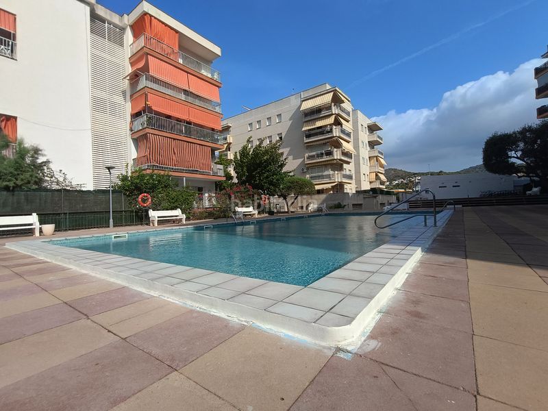 Foto 7a66f596-7ca9-480c-82ba-3ac4ec665948. Planta baixa amb calefacció piscina a L´Estany Calafell