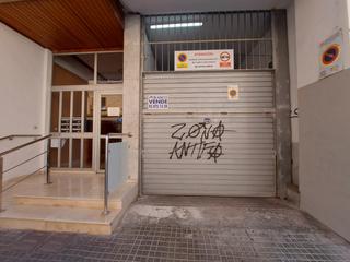 Business premise in Carrer d'Eduard Gibert i Riera