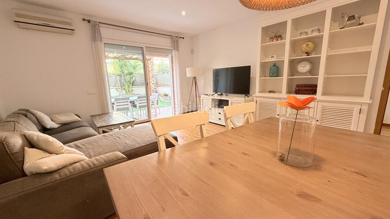 Foto b355834d-276b-4985-a0eb-aec18fdb7b7f. Pis amb calefacció aparcament piscina a Eixample Sant Joan Despí