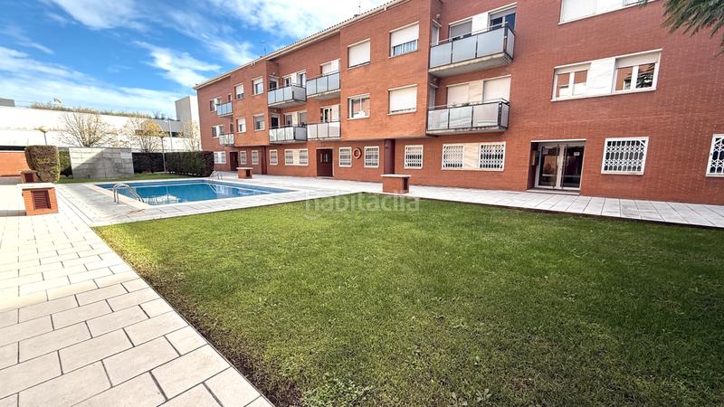 Foto bf87cd65-dafd-48ca-962b-01b2a495ca29. Pis amb calefacció aparcament piscina a Eixample Sant Joan Despí