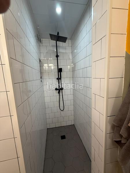 Foto 80ba99d4-3b72-4ba9-ad95-fa9a895ba1f5. Flat with heating in Sants-Badal Barcelona