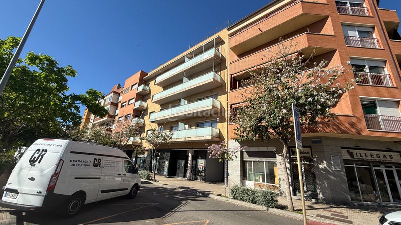Foto 52b908fe-c784-4162-b874-97bfd29995f3. Dúplex en Almeda - El Corte Inglés Cornellà de Llobregat