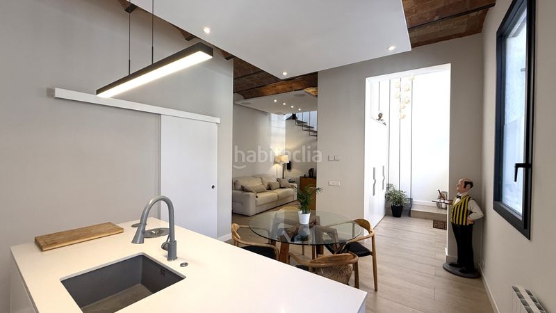 Foto 40fa47f7-00cb-4736-bde4-b3b7fad0f2fa. Casa amb calefacció a Centre Cornellà de Llobregat