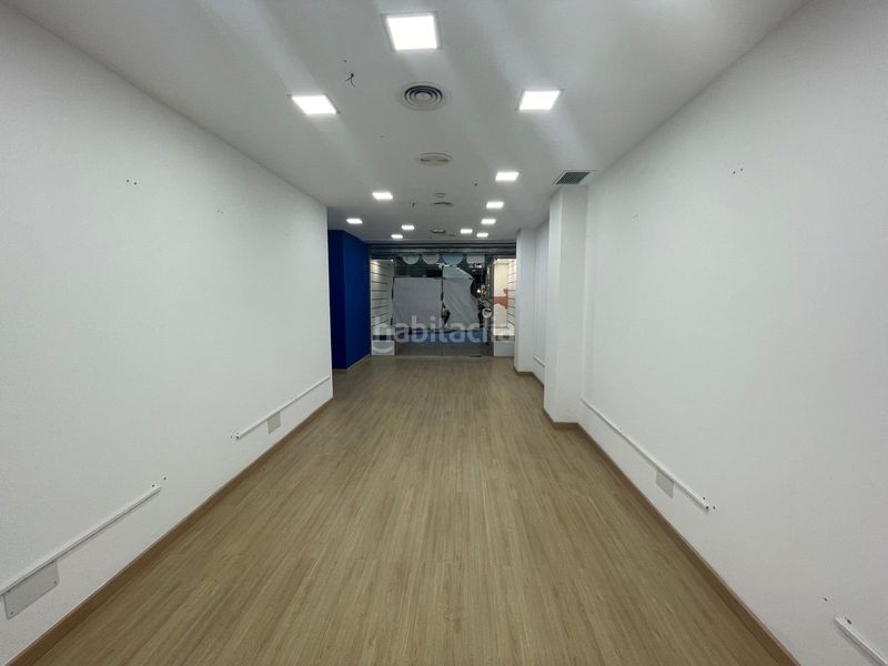 Foto ed6795d2-e92f-476c-b1dc-87b2cc93d237. Local comercial a Centre Cornellà de Llobregat