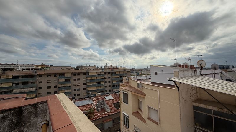 Foto f3b1d41a-739e-4c28-8030-eea2466ba620. Piso en Centre Cornellà de Llobregat