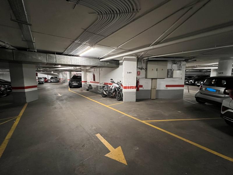 Foto a731d6df-d5a1-46ec-b4f9-84f2671cab5a. Location parking voiture dans avinguda diagonal 612 dans Barcelona