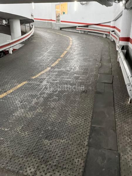 Foto ff2c8547-37d1-4a02-a6f8-35f9c307b952. Location parking voiture dans avinguda diagonal 612 dans Barcelona