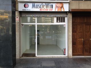 Lloguer Local Comercial a Carrer de déu i mata 154. Local comercial muy cerca de la illa