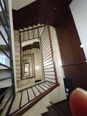 Appartement  Carrer de ferran. Se vende piso en uno de los barrios mas emblematicos de barcelon