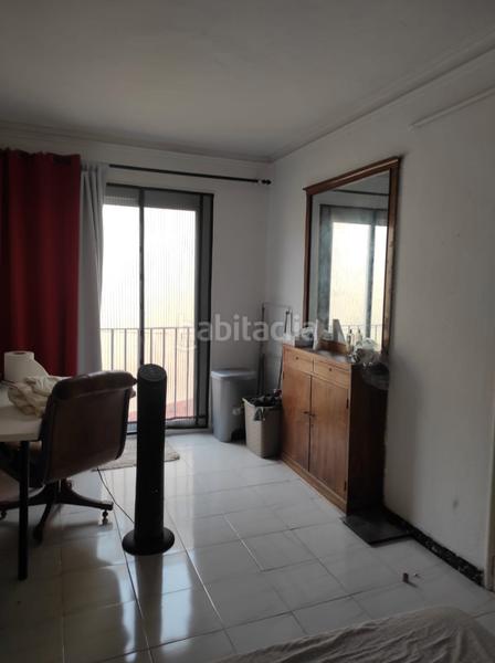 Foto d084772b-132d-429a-bb1c-795c1c48ef42. Piso se vende piso en uno de los barrios mas emblematicos en Barcelona