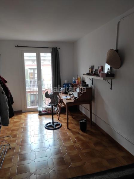 Foto dc3751c4-5801-4c63-9c1d-ba8634f34480. Piso se vende piso en uno de los barrios mas emblematicos en Barcelona