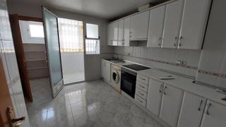 Appartement à Calle doctor fleming 8. Piso en el centro de los ramos