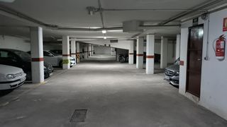 Parking coche en Avenida monteazahar 1