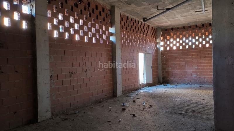 Foto 181c4e2d-df15-4487-94a1-54216fbda605. Location local commercial dans calle tejeras 14 dans Murcia
