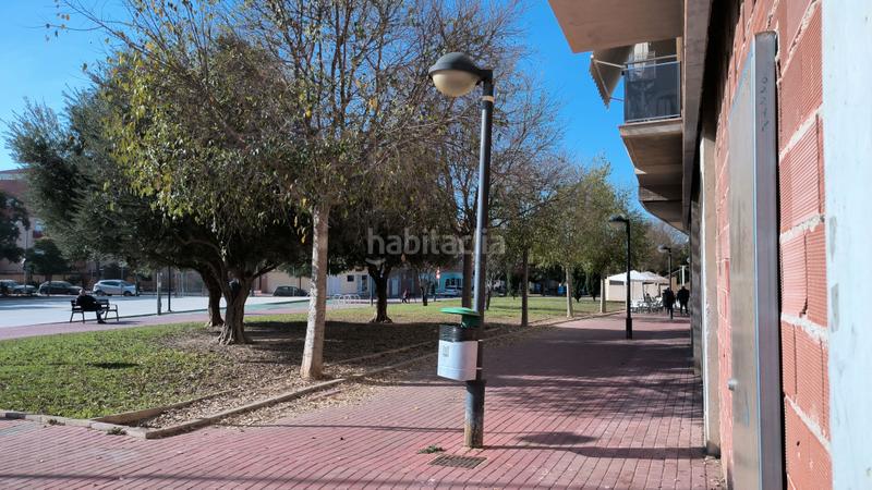 Foto 3a2ca2aa-809c-4daa-bf50-0636ebc947e3. Location local commercial dans calle tejeras 14 dans Murcia