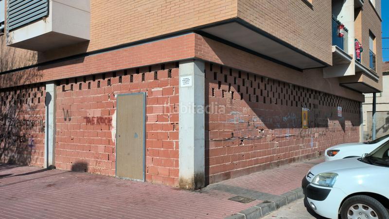 Foto 882bd4b1-690c-4a5d-8f1e-7007feb0a53f. Location local commercial dans calle tejeras 14 dans Murcia