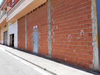 Local Comercial en Calle claveles 8