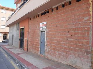 Local Comercial en Calle i montegrande 18