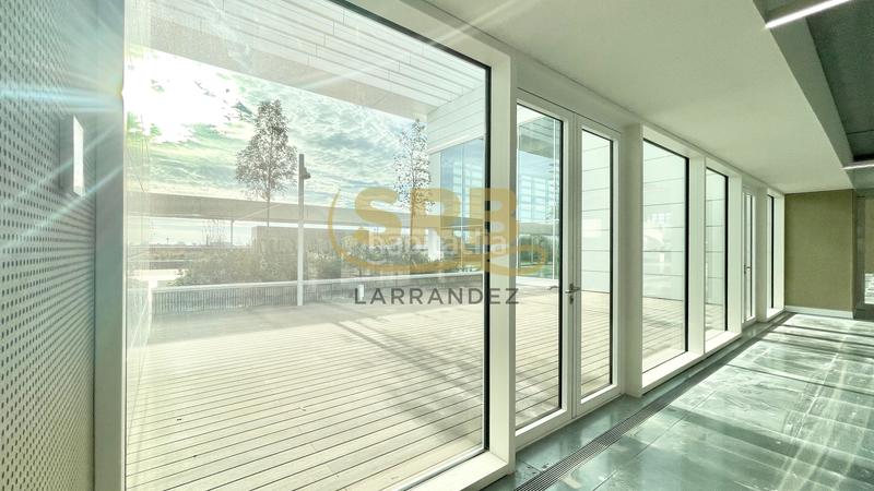 Foto 273c2db1-d4d9-4c24-a410-ed12b8ba5d25. Alquiler oficina excelentes oficinas con terraza y acabados de gran calidad en Hospitalet de Llobregat (L´)