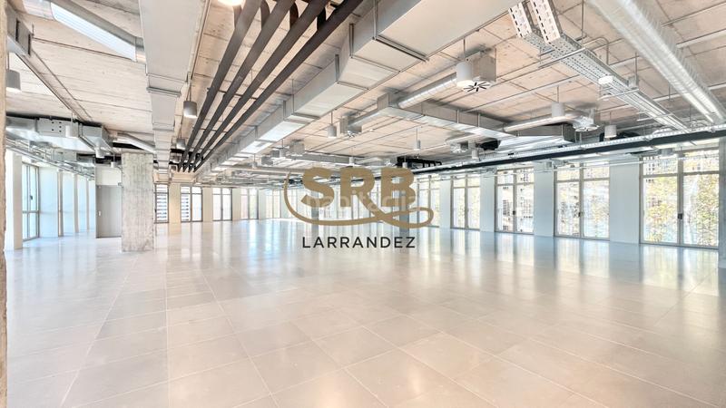 Foto 05c2a5a8-bfd6-4c52-8c11-b3d8b7bff7ab. Location bureau avec chauffage parking dans Poblenou Barcelona