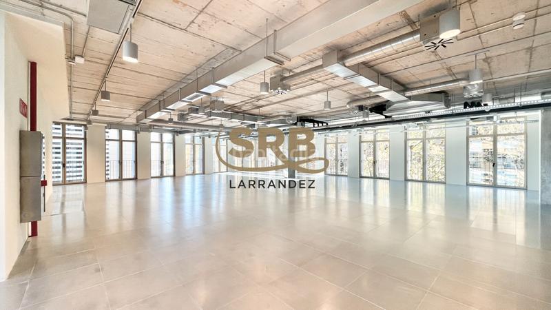 Foto 0776e553-c161-4ddb-b636-5b3eda011584. Rent office space with heating parking in Poblenou Barcelona