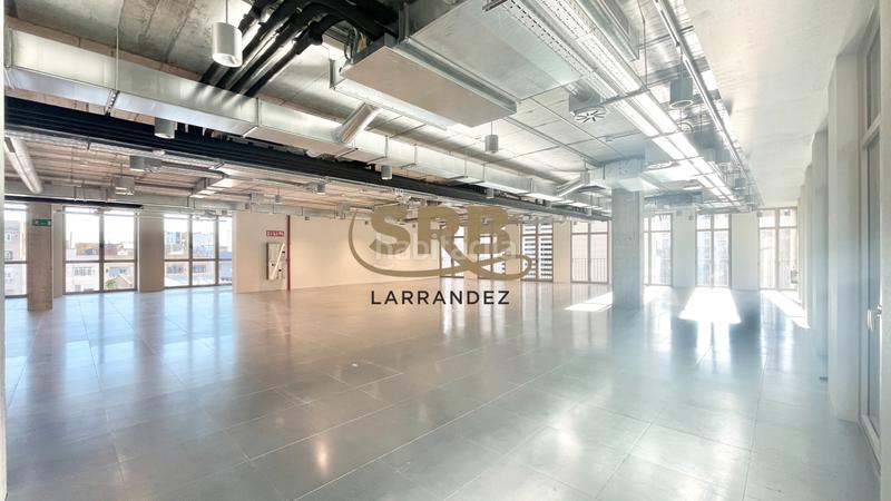 Foto 2348343e-fdf9-425c-b31c-dccf0cd18b5a. Rent office space with heating parking in Poblenou Barcelona