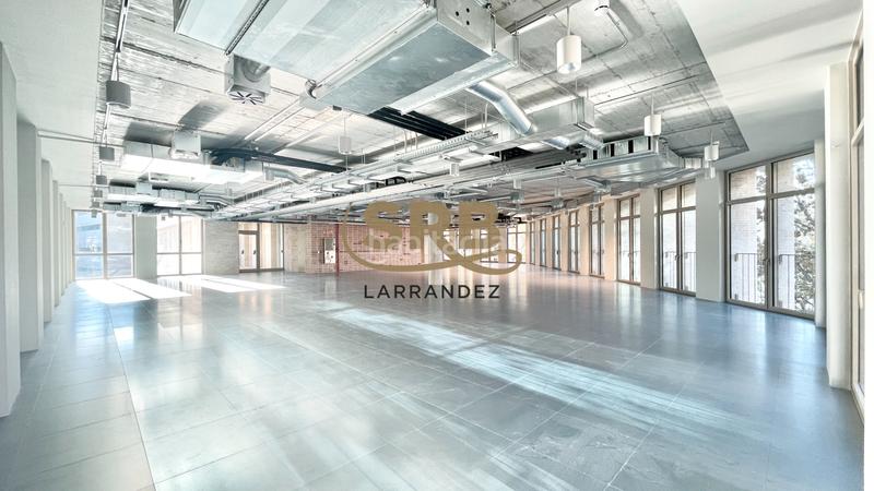 Foto b2273d73-3ca6-447a-a856-420acc29587c. Rent office space with heating parking in Poblenou Barcelona