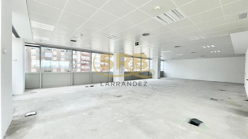 Foto d03a65c5-a67c-40d7-9f68-03a40a479beb. Miete büro mit heizung parking in Hostafrancs Barcelona